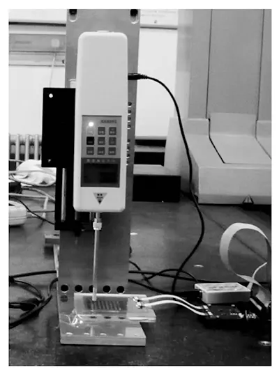 Fig. 5 Experiment apparatus of calibration Fig. 5 Experiment apparatus of calibration